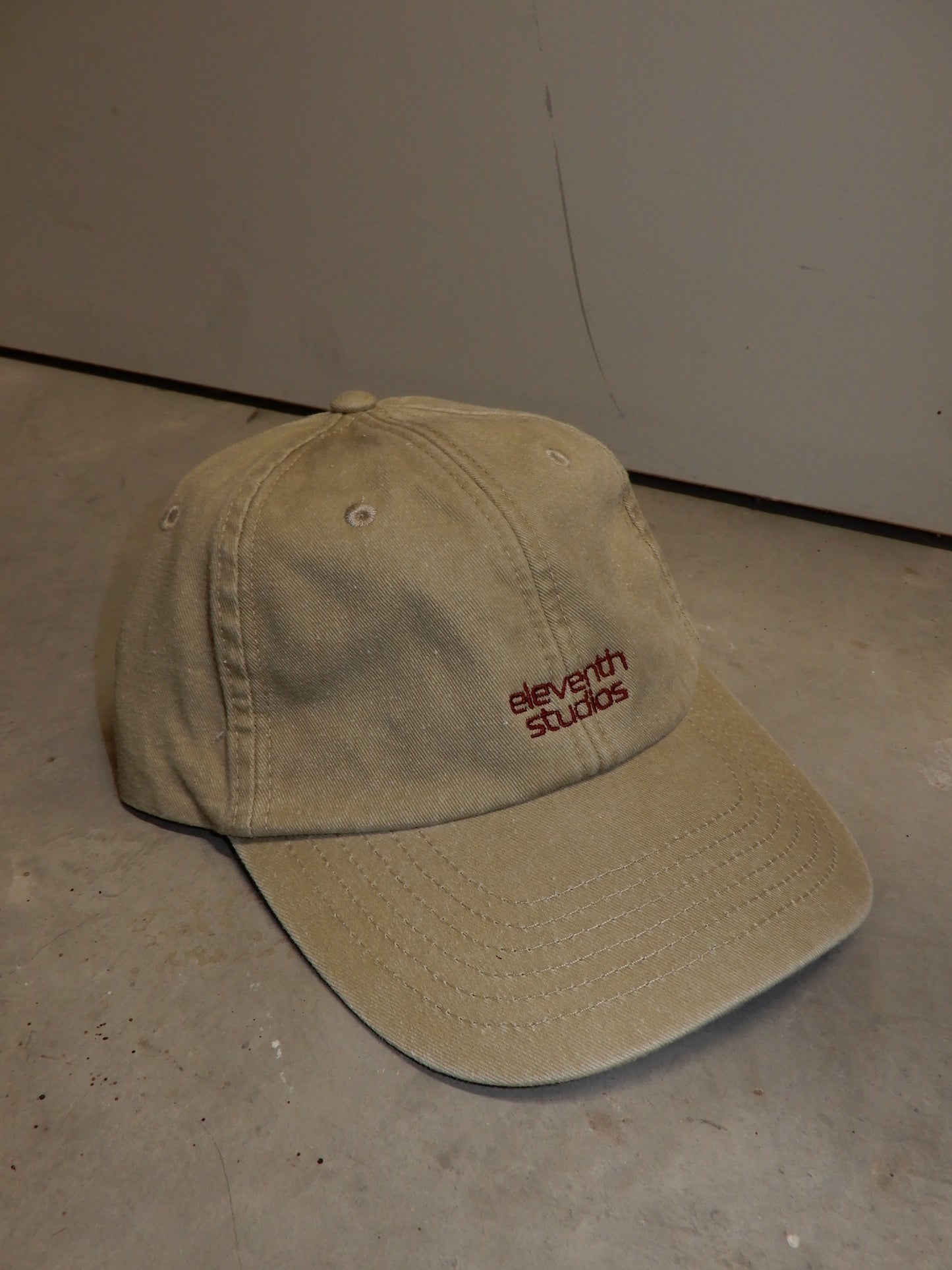 The ultimate logo cap sand