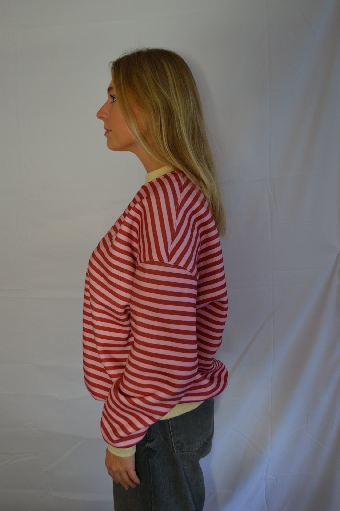The striped sweater pink