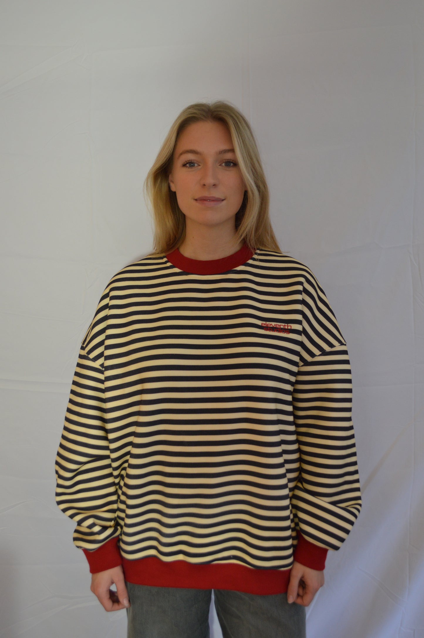 The striped sweater navy
